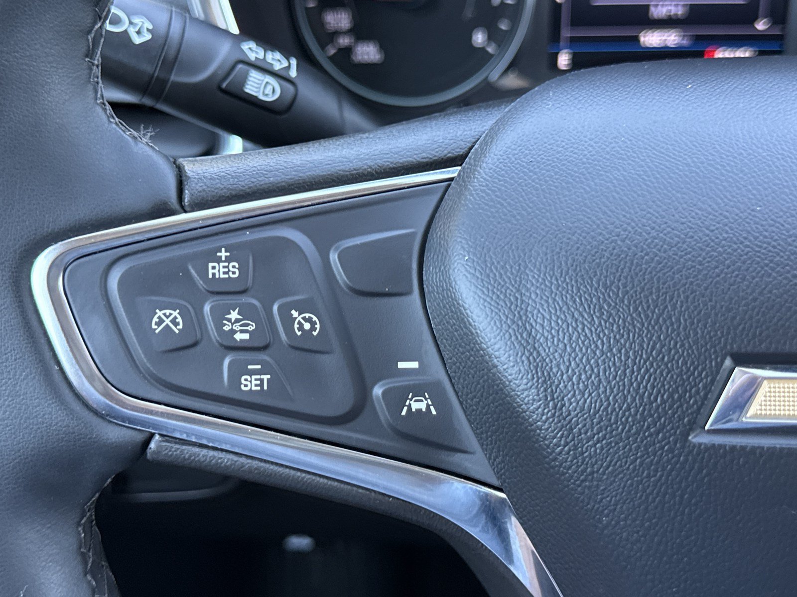 Used 2024 Chevrolet Equinox LT AWD/4WD image 21