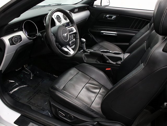 Used 2017 Ford Mustang Premium image 11