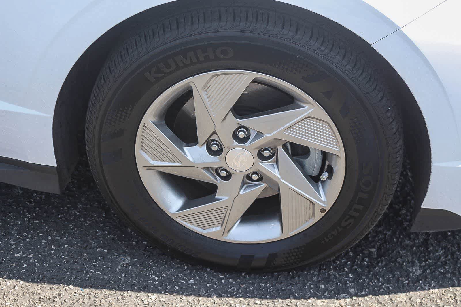 Certified 2025 Hyundai Sonata SE image 12