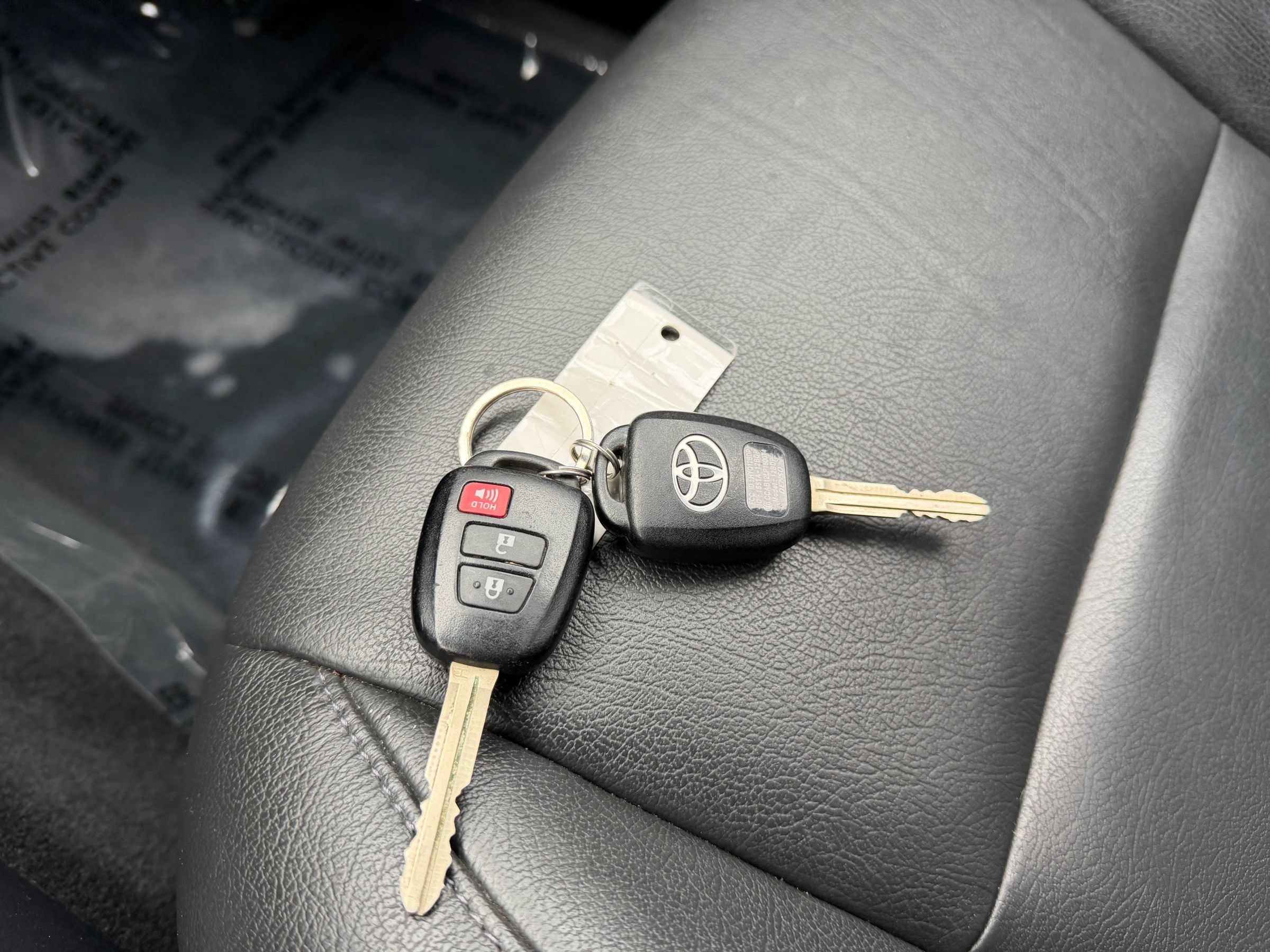 Used 2017 Toyota Tacoma SR AWD/4WD image 40