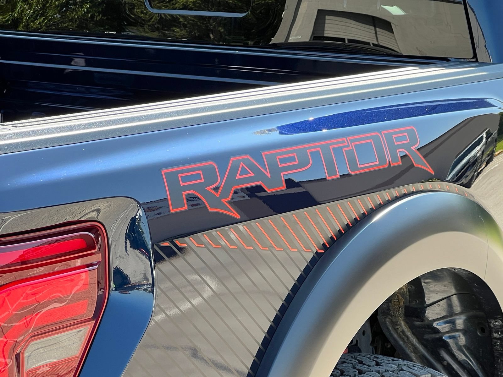 Used 2025 Ford F150 Raptor AWD/4WD image 14