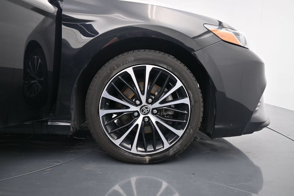 Used 2020 Toyota Camry SE w/ Audio Package FWD image 13