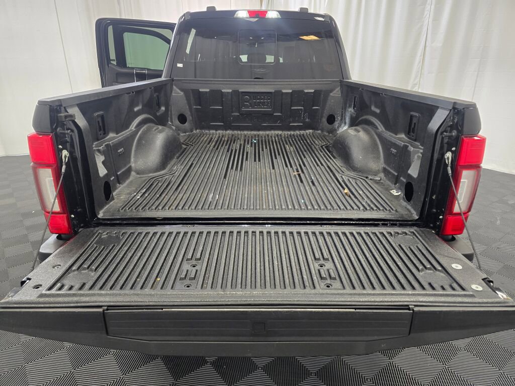 Used 2022 Ford F350 Platinum image 16