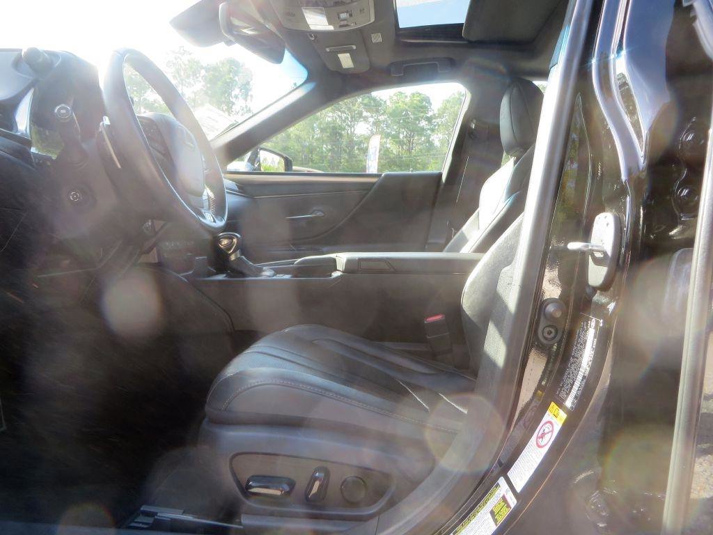 Used 2019 Lexus ES 350 F Sport w/ Accessory Package 2 FWD image 10
