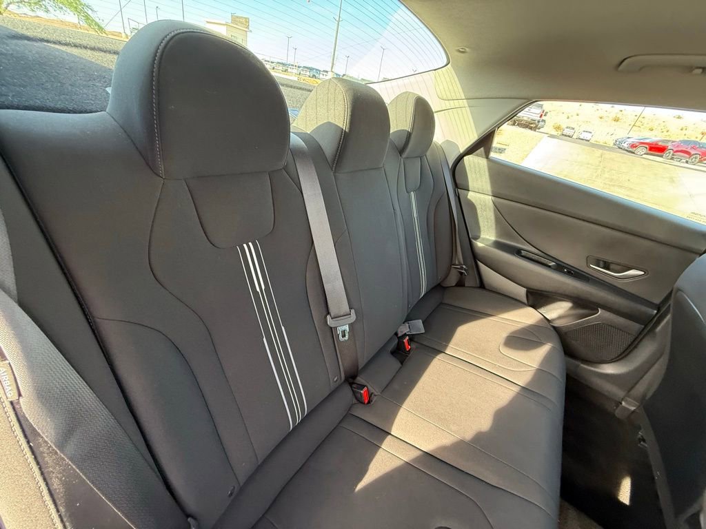 Used 2024 Hyundai Elantra SEL image 15