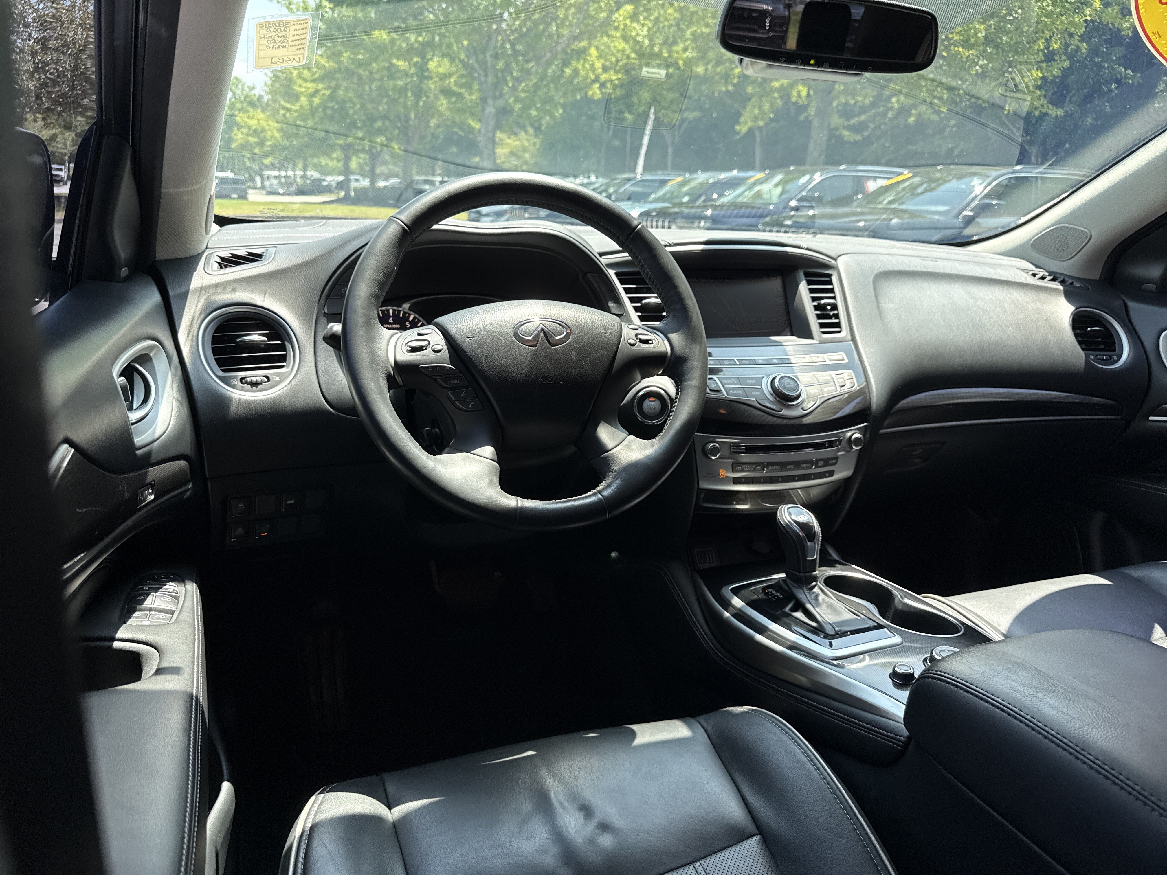 Used 2020 INFINITI QX60 Luxe w/ Essential Package FWD image 24