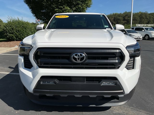 Used 2025 Toyota Tacoma SR5 AWD/4WD image 4