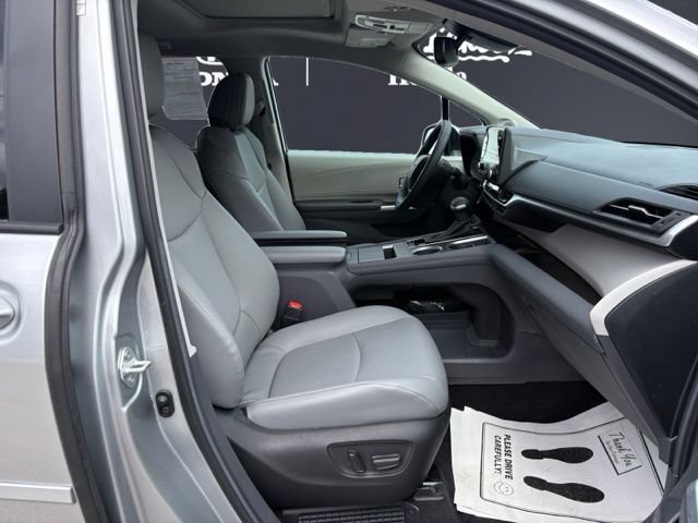 Used 2024 Toyota Sienna XLE w/ XLE Plus Package AWD/4WD image 15