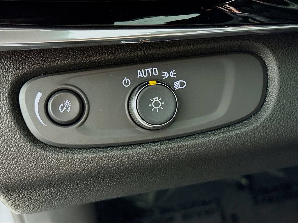 New 2026 Buick Envista Avenir FWD image 10