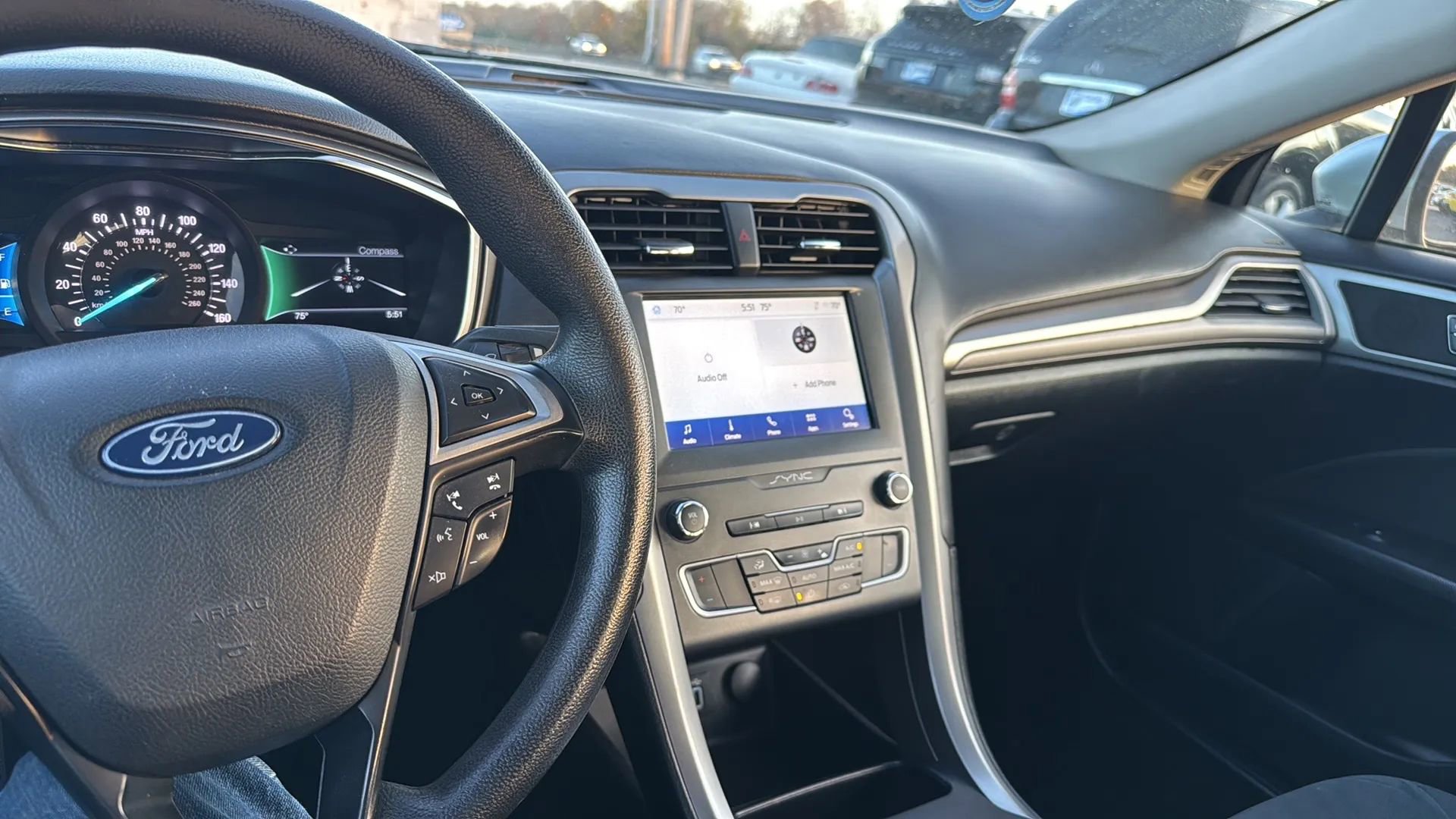 Used 2020 Ford Fusion SE image 27