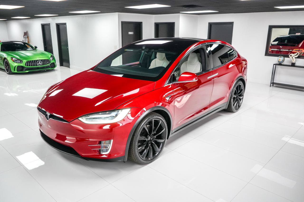 Used 2018 Tesla Model X 75D AWD/4WD image 2