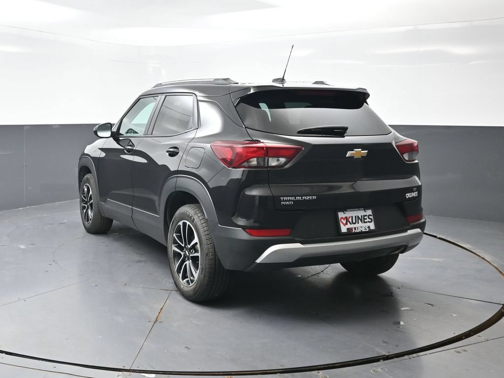 Used 2025 Chevrolet TrailBlazer LT AWD/4WD image 11