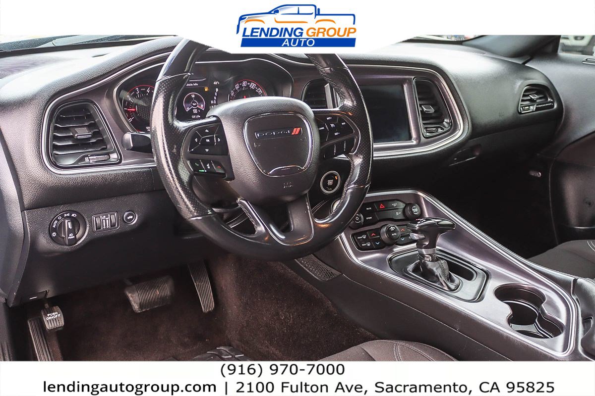Used 2018 Dodge Challenger SXT w/ Blacktop Package image 11