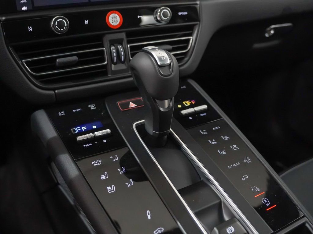 New 2026 Porsche Macan S image 33