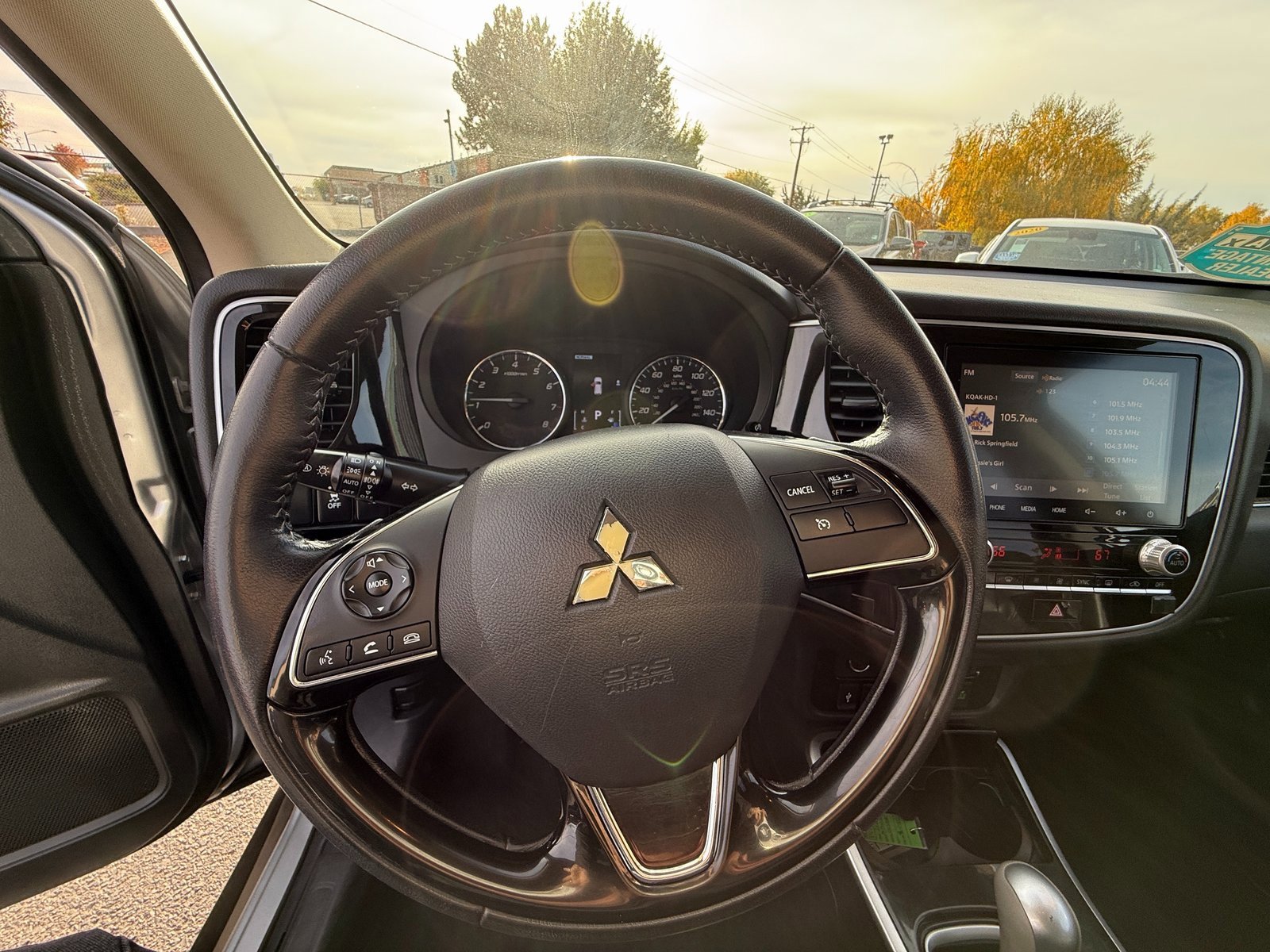 Used 2020 Mitsubishi Outlander SEL image 12