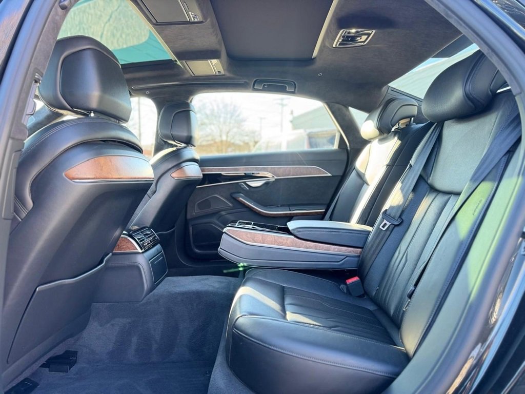 Used 2019 Audi A8 L 4.0T image 21
