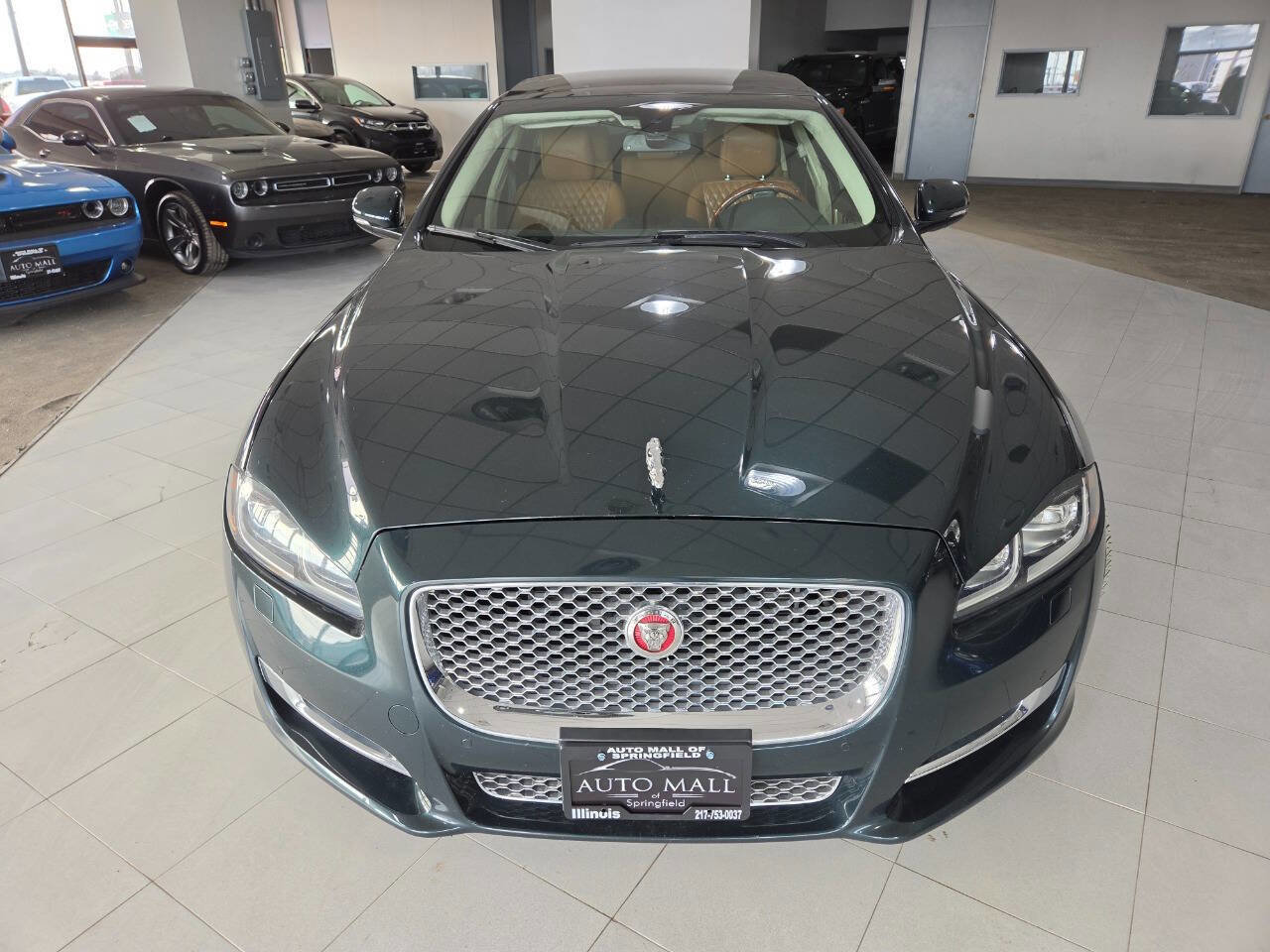 Used 2016 Jaguar XJ L Portfolio AWD/4WD image 2