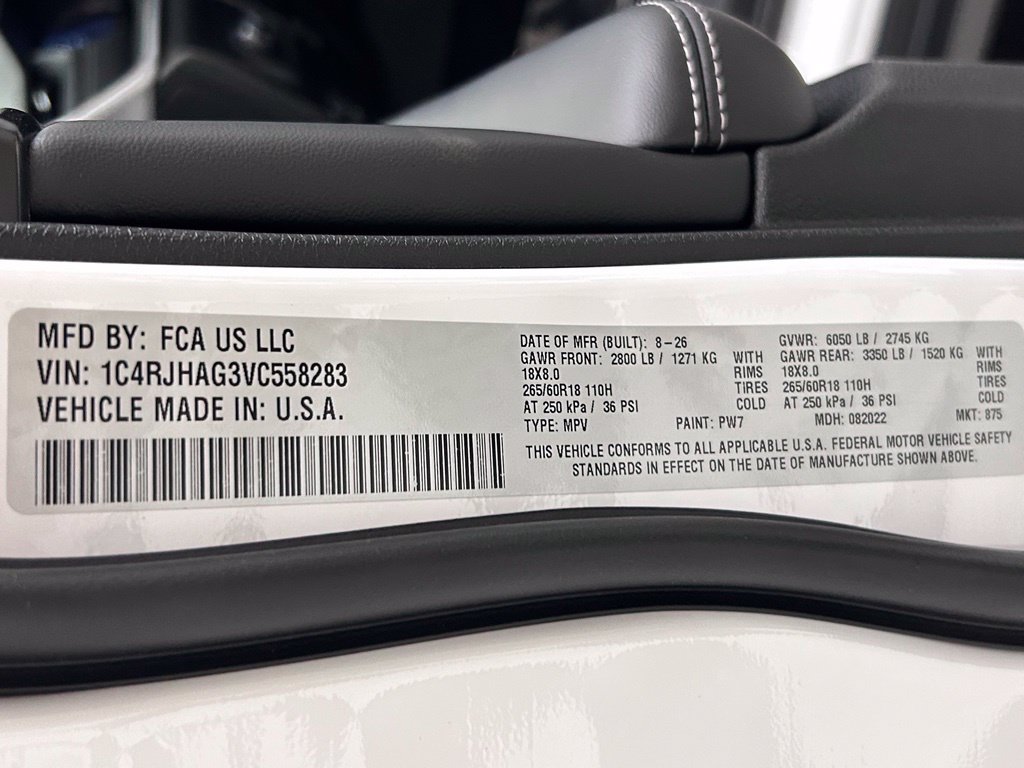 New 2027 Jeep Grand Cherokee Laredo AWD/4WD image 23