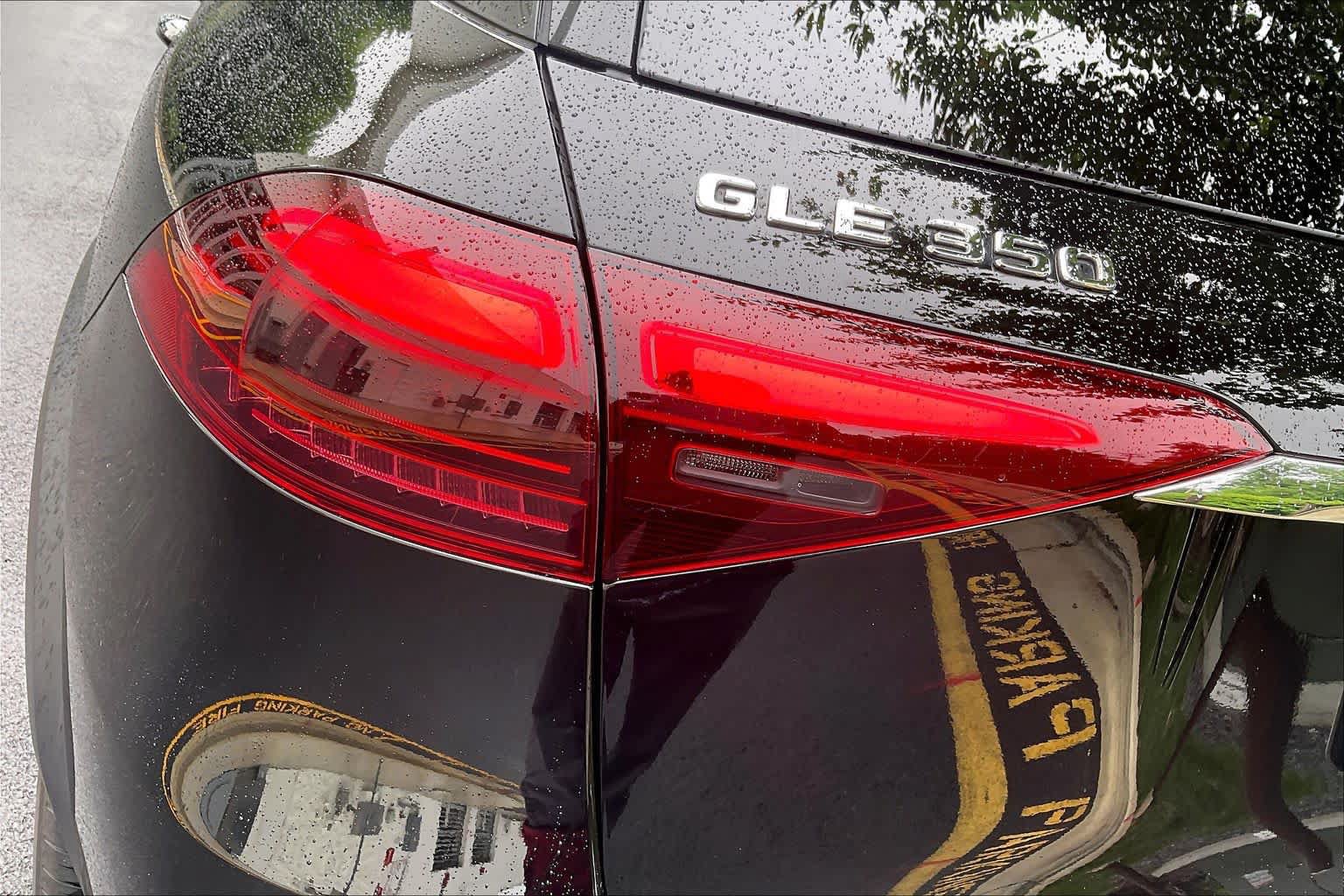 Used 2025 Mercedes-Benz GLE 350 4MATIC image 29