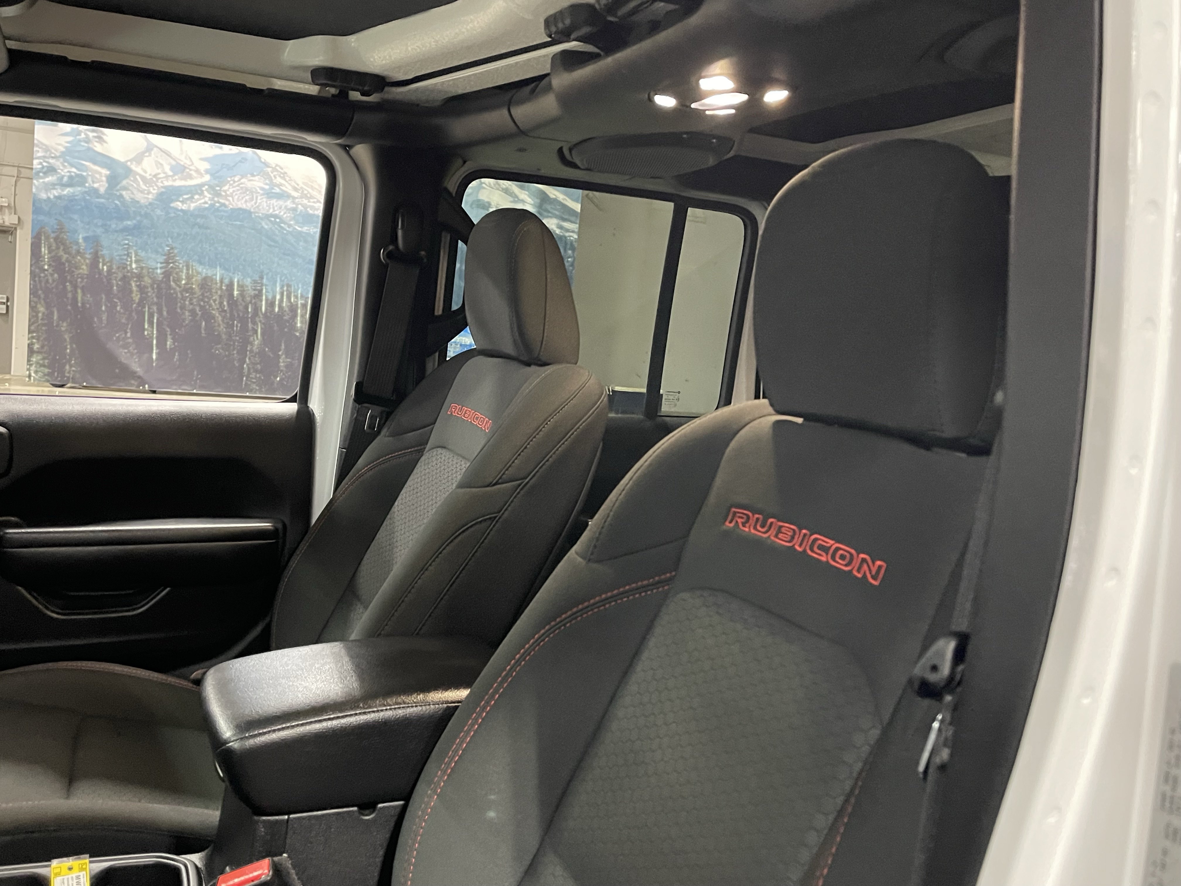 Used 2021 Jeep Wrangler Unlimited Rubicon AWD/4WD image 18