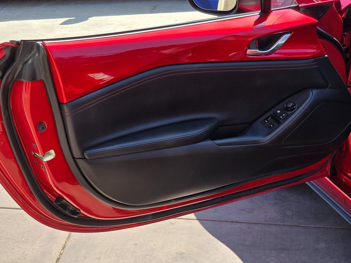 Used 2016 MAZDA MX-5 Miata Grand Touring RWD image 22