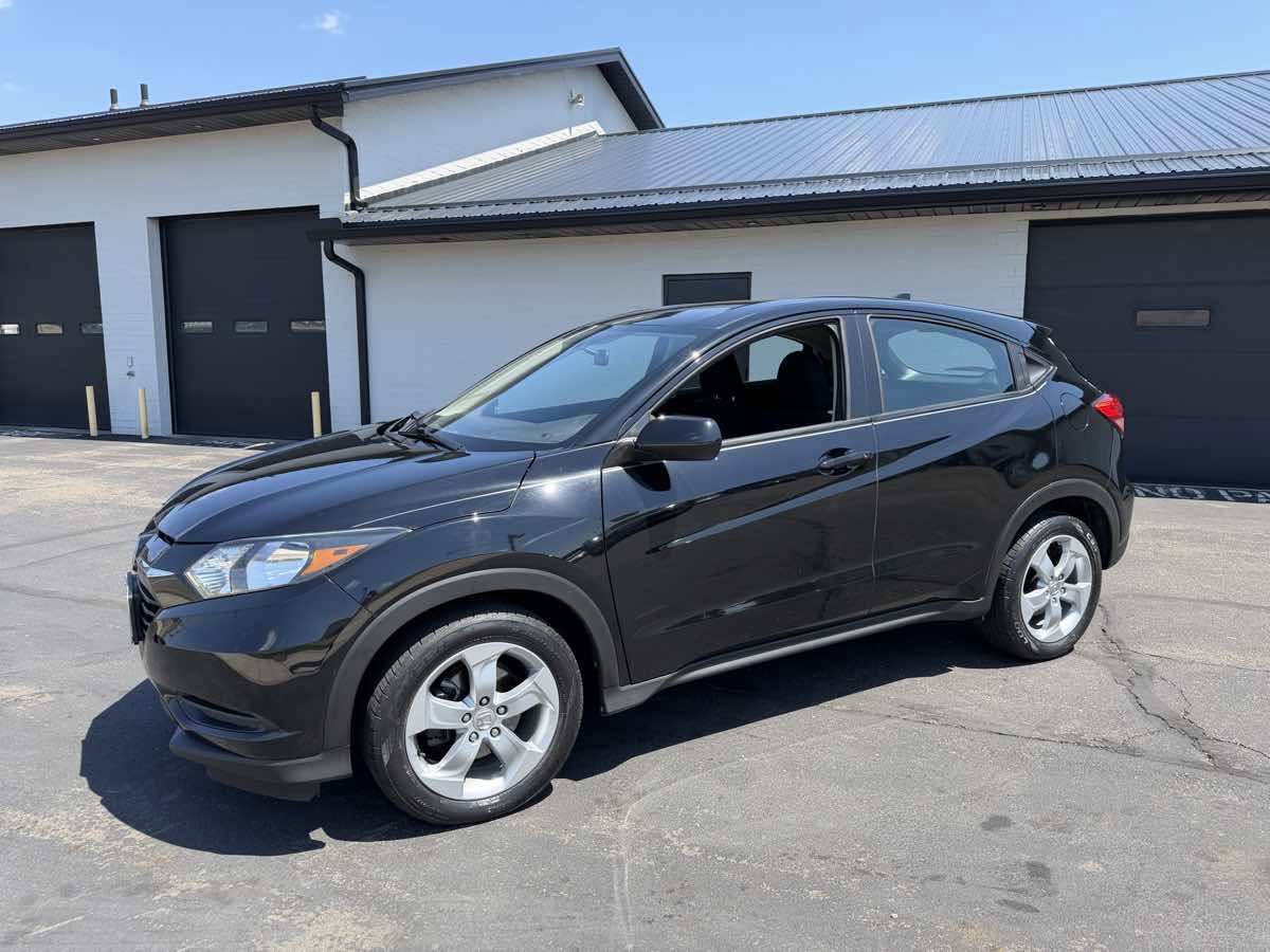 Used 2016 Honda HR-V LX image 2