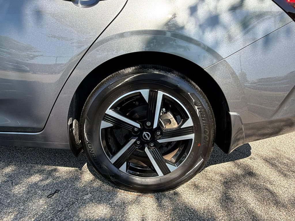 Used 2024 Nissan Sentra SV FWD image 30