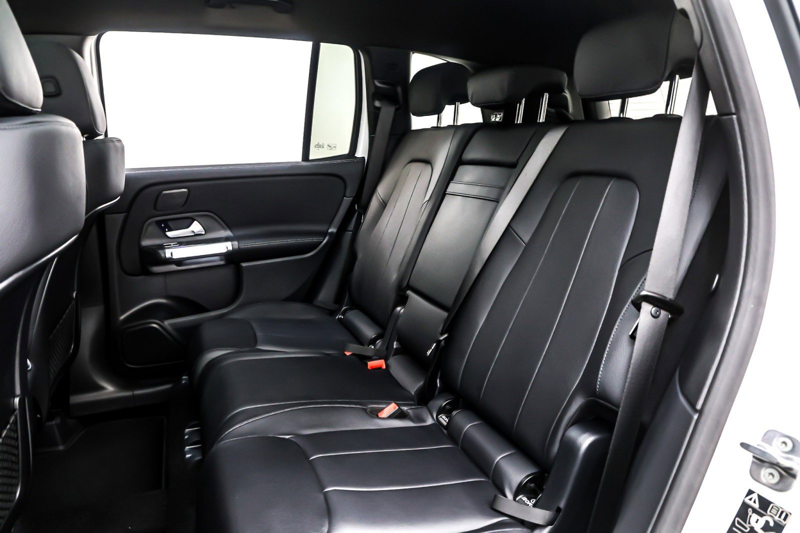 New 2026 Mercedes-Benz GLB 250 image 8