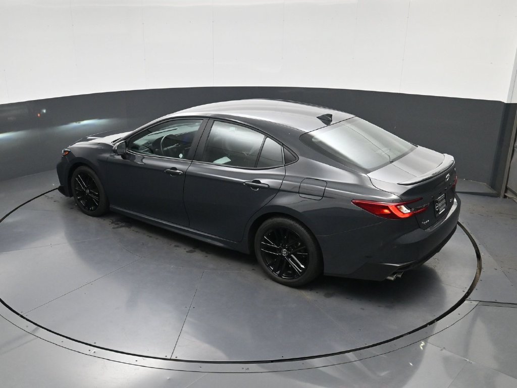Used 2025 Toyota Camry SE FWD image 31