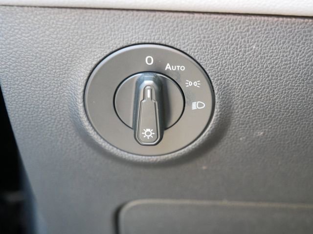 Used 2023 Volkswagen Taos SE image 24