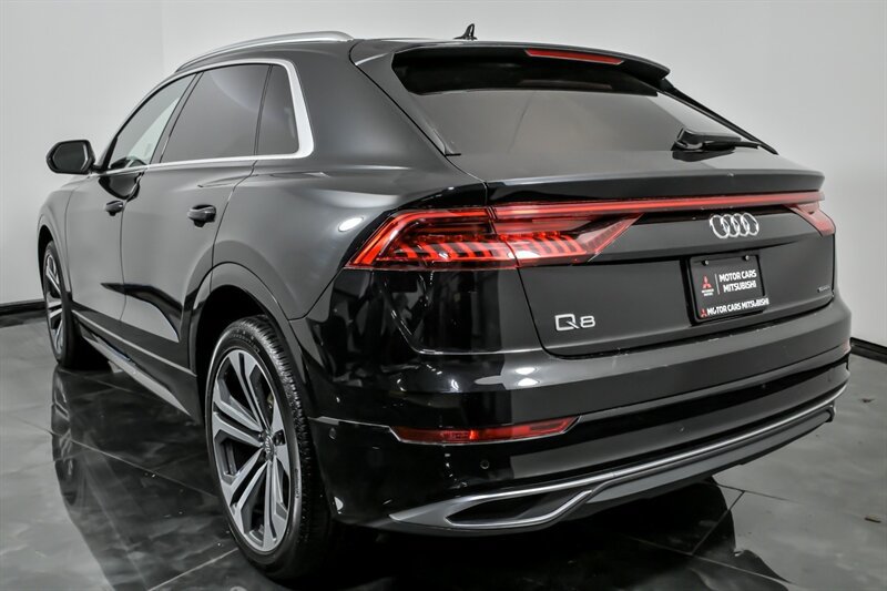 Used 2020 Audi Q8 Prestige AWD/4WD image 8