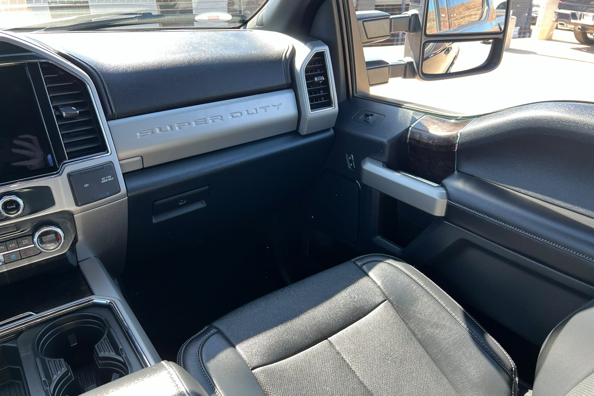 Used 2022 Ford F250 Lariat w/ Lariat Ultimate Package image 10