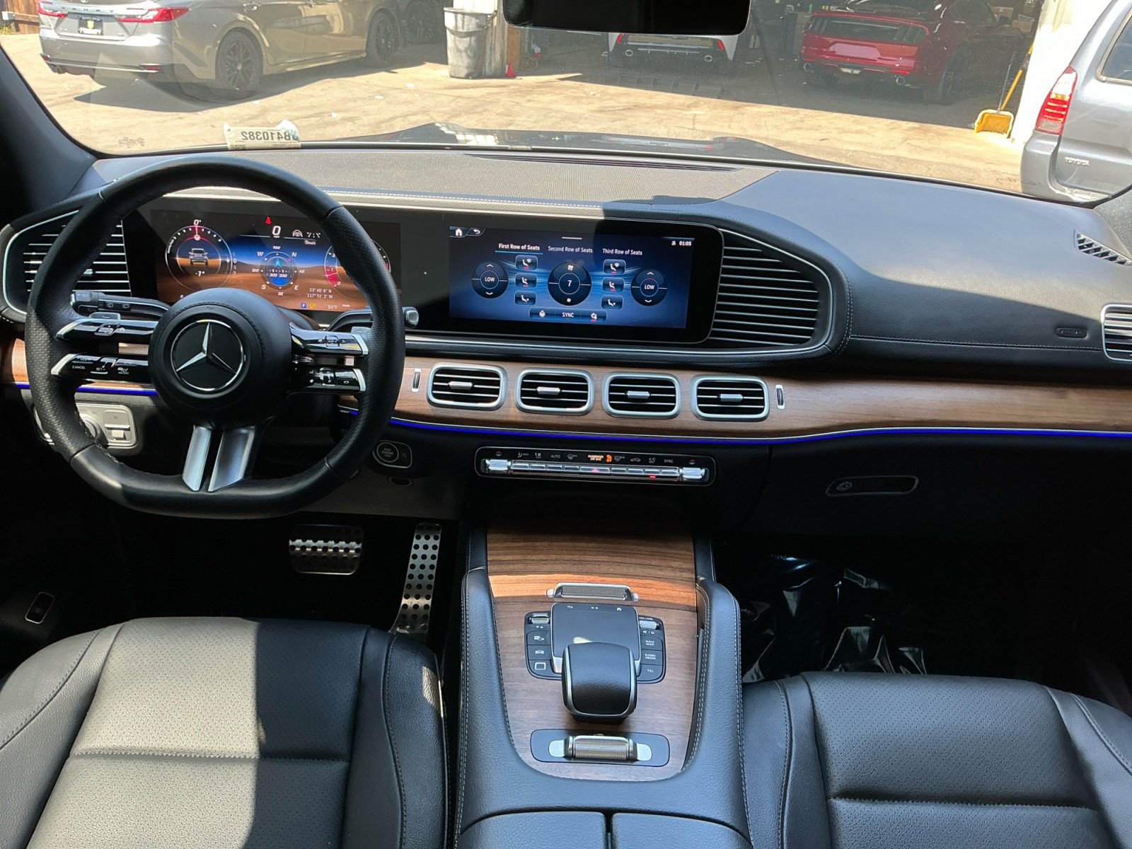 Used 2025 Mercedes-Benz GLS 450 4MATIC image 15