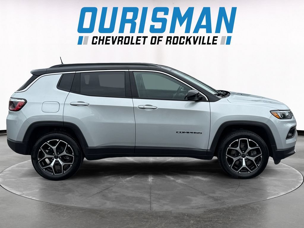 Used 2025 Jeep Compass Limited AWD/4WD image 7