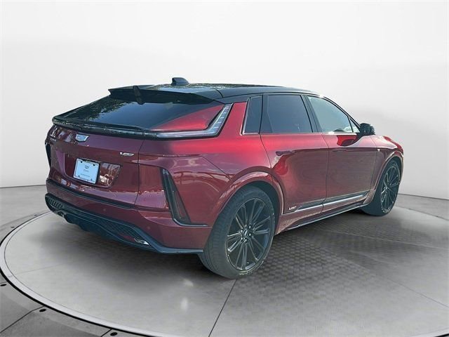 New 2026 Cadillac Lyriq V image 7