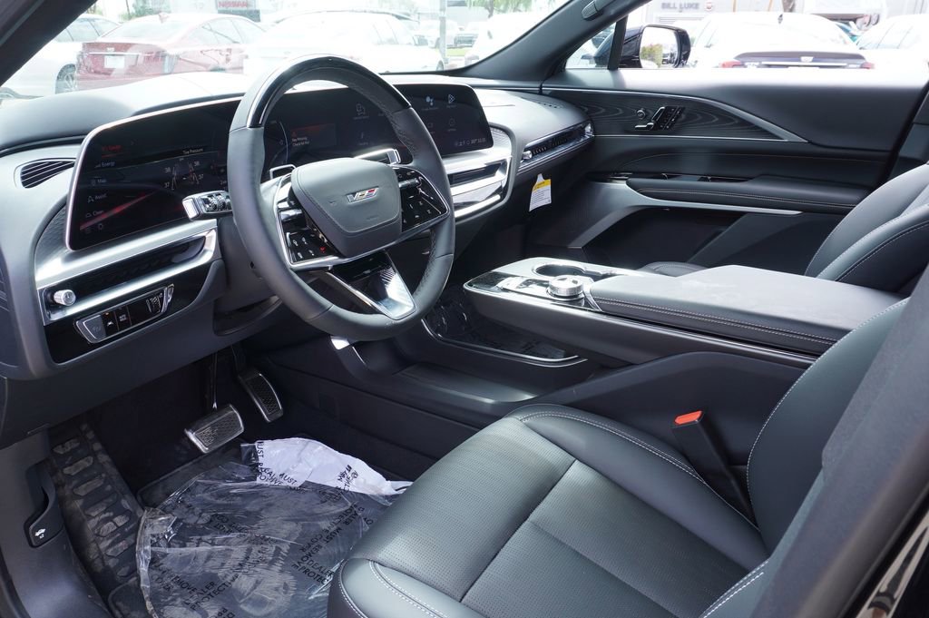 New 2026 Cadillac Lyriq V image 16