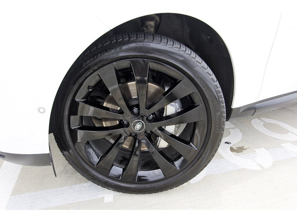 Used 2024 Land Rover Range Rover Sport SE AWD/4WD image 28