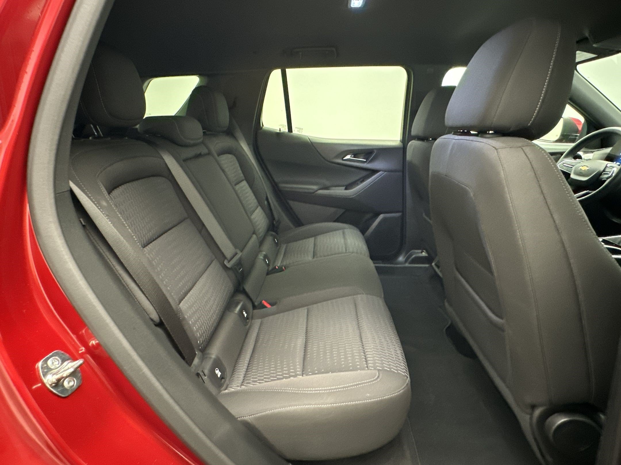 Certified 2025 Chevrolet Equinox LT w/ Safety and Technology Package AWD/4WD image 30