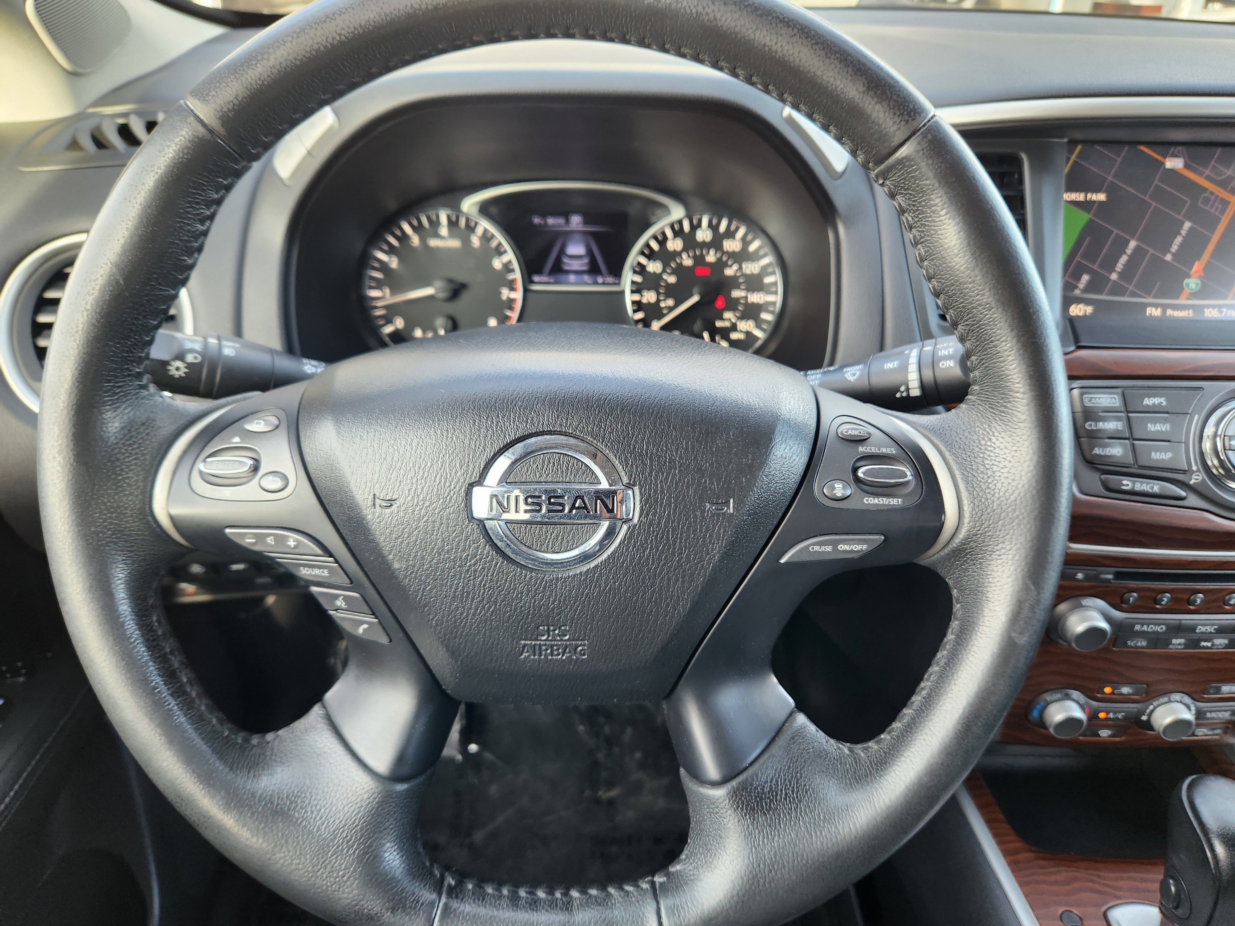 Used 2017 Nissan Pathfinder Platinum image 7