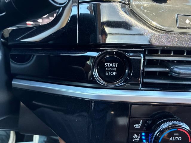 Used 2025 Nissan Pathfinder Platinum AWD/4WD image 27