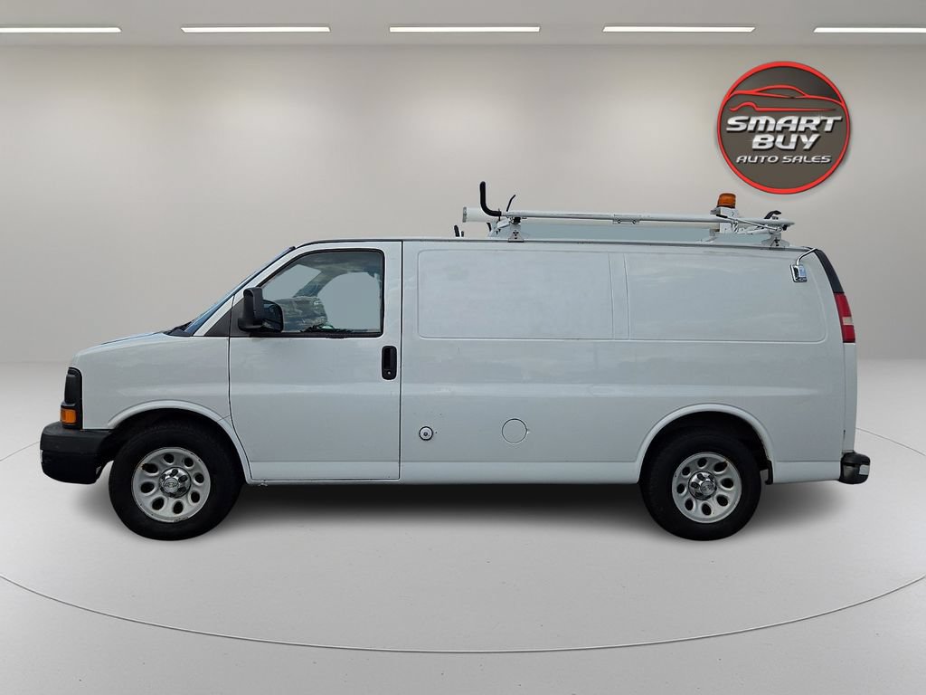 Used 2010 Chevrolet Express 1500 RWD image 8