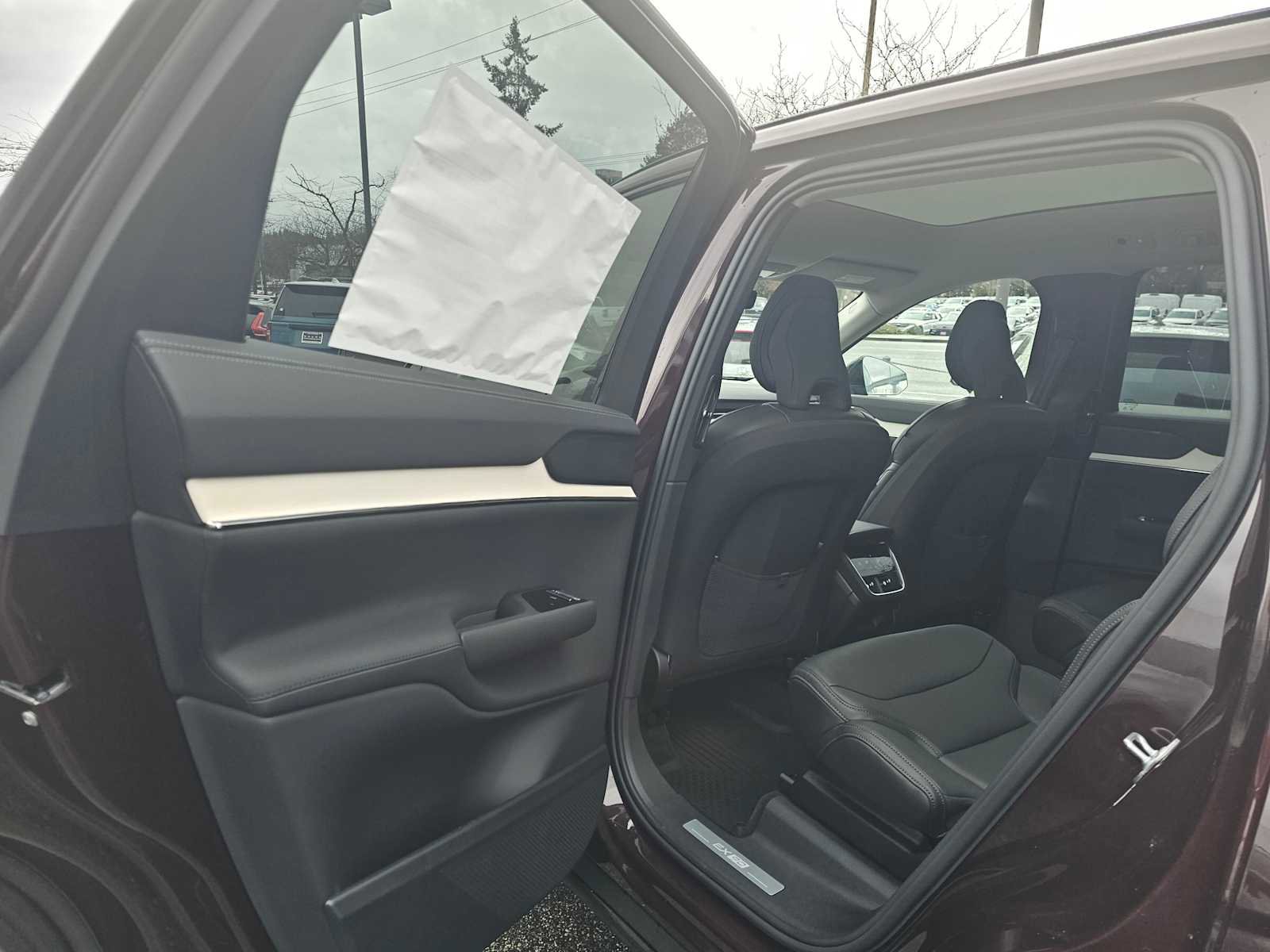 New 2026 Volvo EX90 Ultra image 16