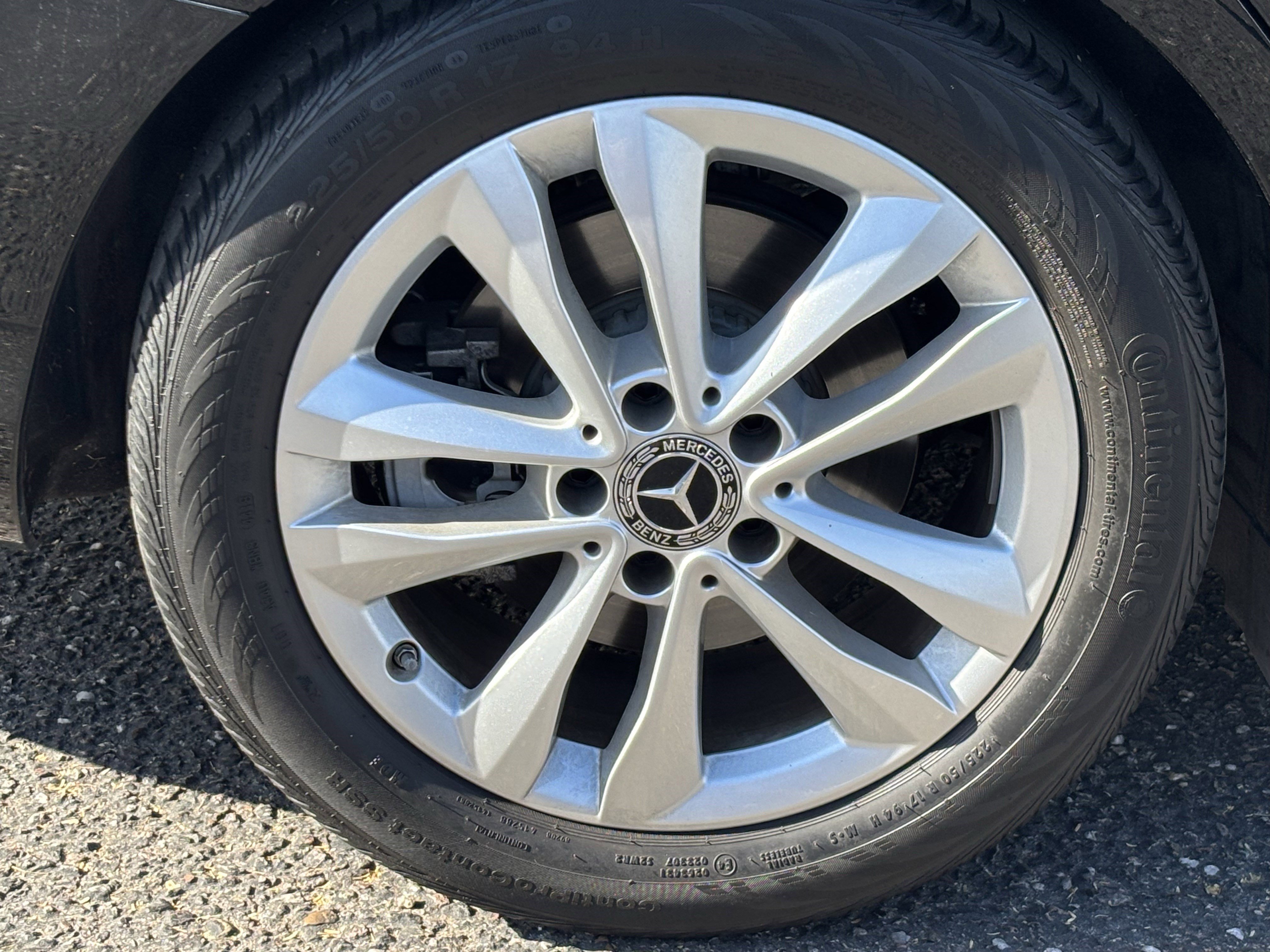 Used 2019 Mercedes-Benz C 300 Sedan image 9