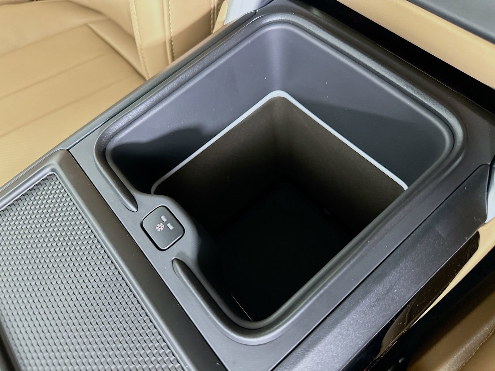 New 2026 Land Rover Range Rover Long Wheelbase SE AWD/4WD image 29