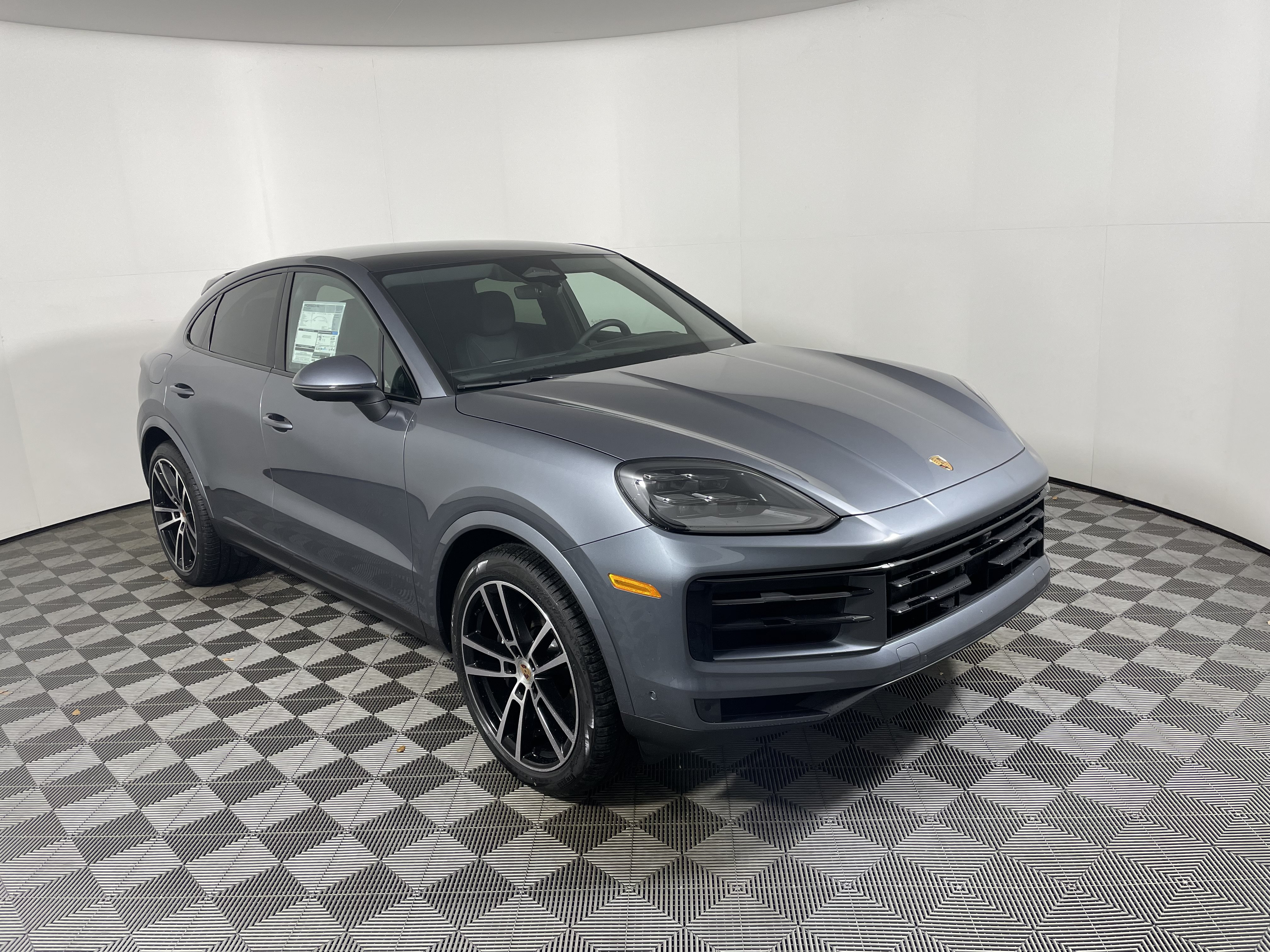 New 2026 Porsche Cayenne Coupe image 9