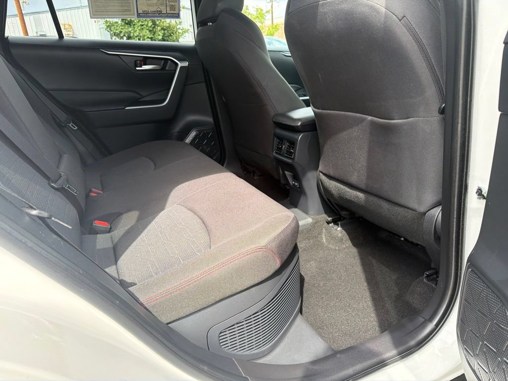Used 2025 Toyota RAV4 SE AWD/4WD image 14