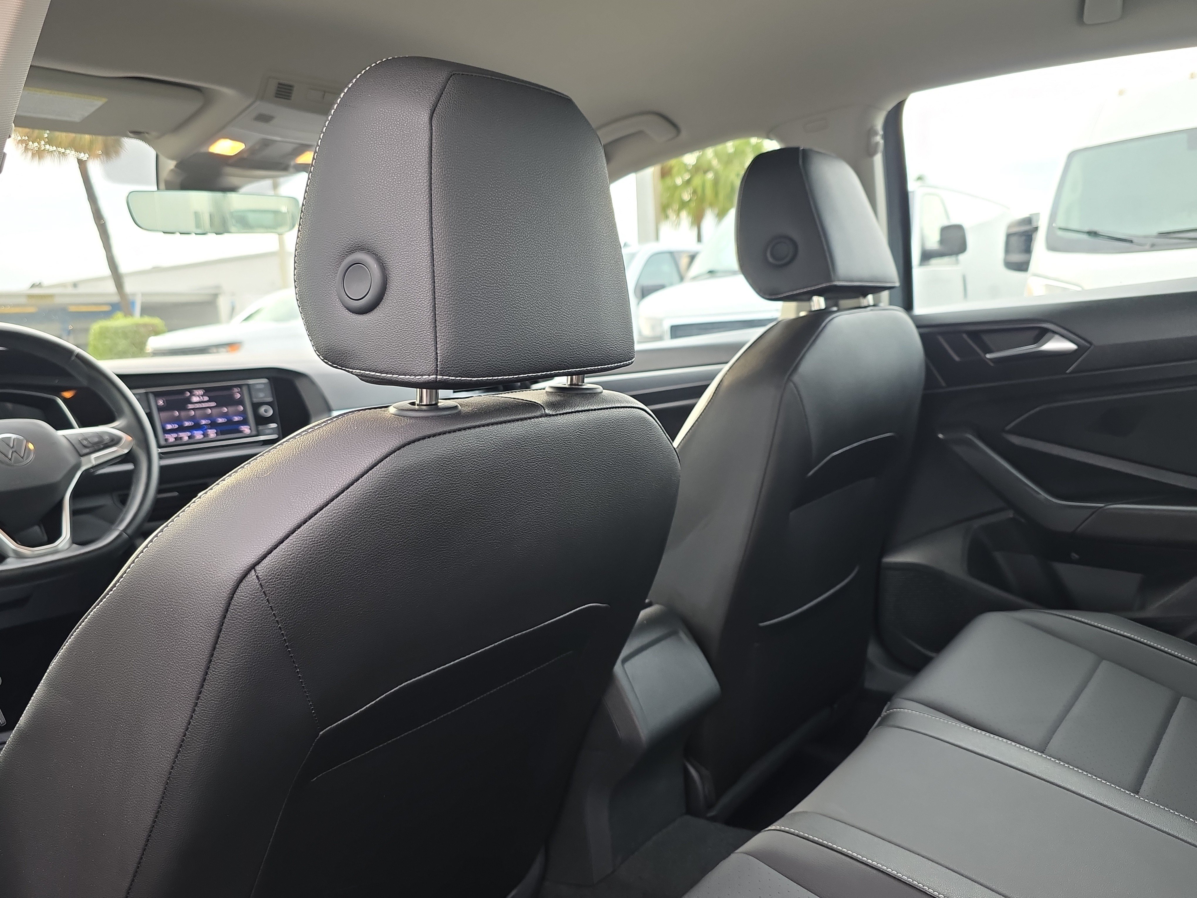 Used 2024 Volkswagen Jetta SE FWD image 15