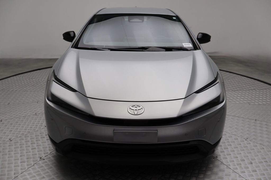 Used 2023 Toyota Prius LE image 5