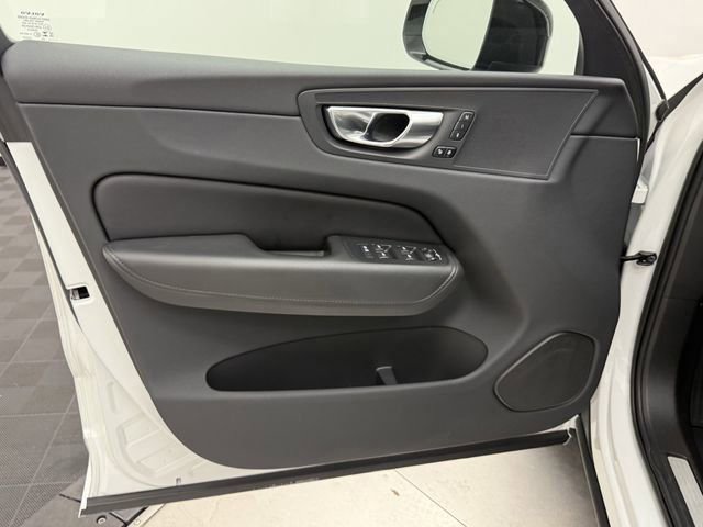 Certified 2023 Volvo XC60 B5 Plus w/ Climate Package image 10