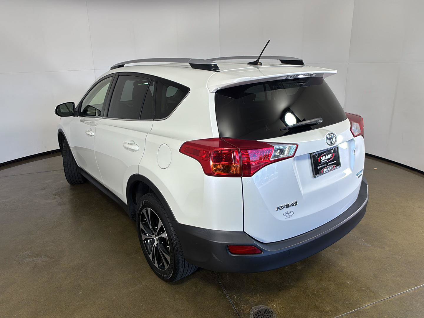 Used 2015 Toyota RAV4 Limited AWD/4WD image 13